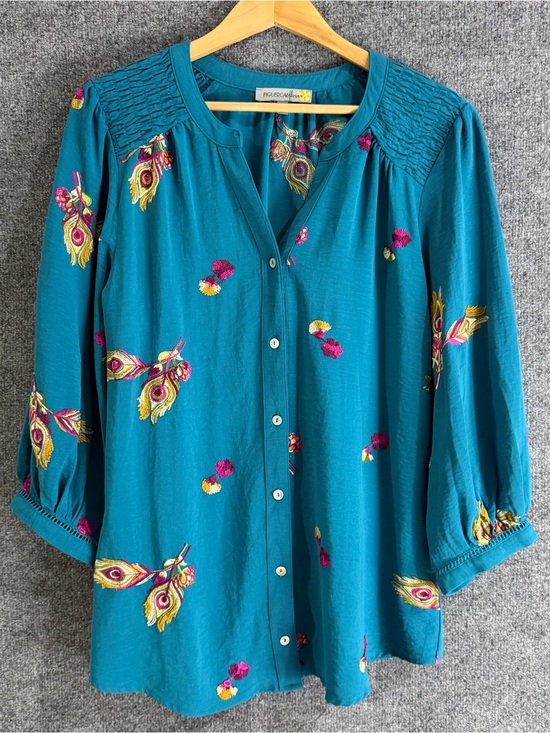 figueroa & flower Tops - Figueroa & Flower Womens Floral Embroidered Button Up Top Size Large V Neck Teal